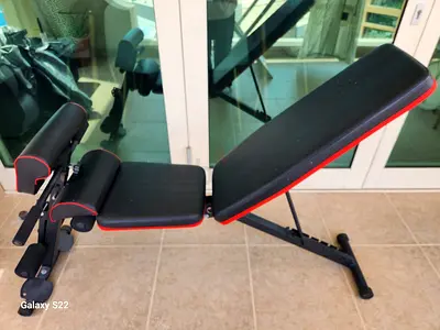 Adjustable Weight Bench with Leg Hold-down — Good Condition