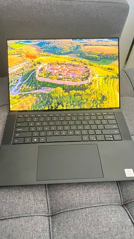Dell XPS 15 | i7 | RAM 32GB | GTX 1650 Ti | بحالة ممتازة