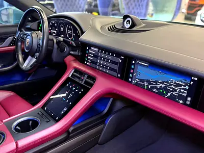 2021 Porsche TAYCAN — миниатюра 12