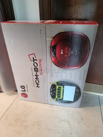 LG Hom-Bot Square Robotic Vacuum (boxed) - Good Condition