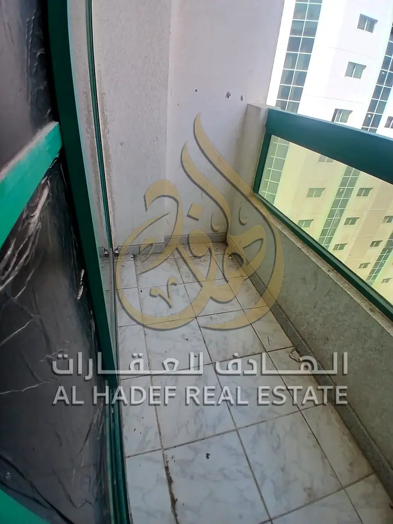 Al Qasimia 2BR + Hall Bachelor Contract (Sharing) Open View Large Spaces Built-in Wardrobes 4/5 Pay
