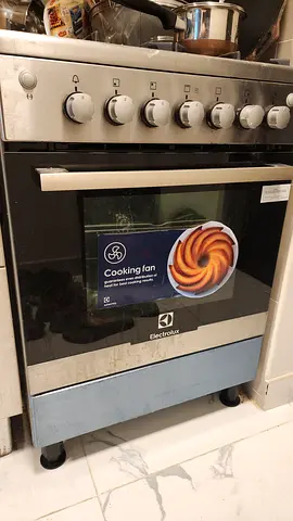 Electrolux Built-in Electric Oven - Excellent Condition