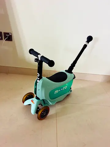 Micro Mini2go Deluxe 3-in-1 Scooter with Seat - Mint
