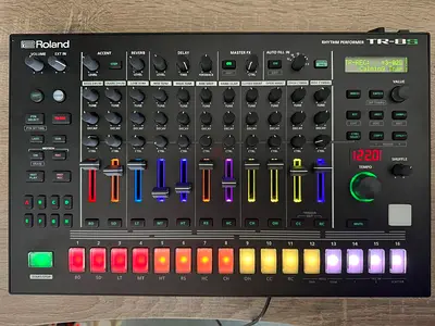 Roland TR8S Drum Machine