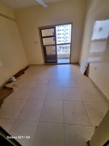 For rent in Sharjah, Al Rolla area. An apartment in a prime location and close to all services.