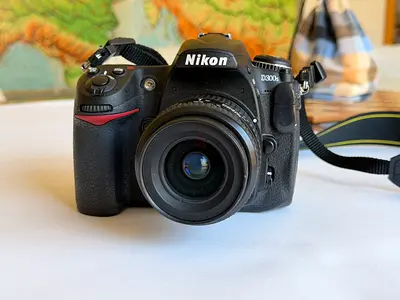 Nikon D300s DSLR with 35-80 mm Lens - Good Working Condition