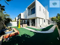CORNER UNIT FULLY BRIGHT BIG SIZE TOWNHOUSE