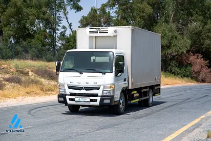 2022 Mitsubishi Canter | Short Chiller Box | GCC Spec | Low Mileage