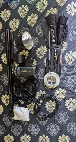 ​2. Creative Lighting Kit (Color Effects) ​Godox SL100Bi Bi-Color LED Video Light ​Standard Reflecto