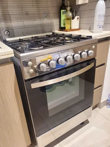 Stainless Steel 4-Burner Gas Range with Oven - Good Working Condition