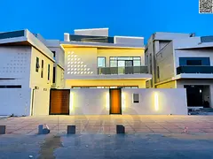 A luxurious 5-bedroom villa in Al-Haliyo 2, freehold ownership, in a prime location, including regis