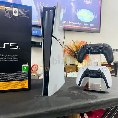 Sony PlayStation 5 Digital Edition with 2 Controllers (Black  White) - perfect Condition