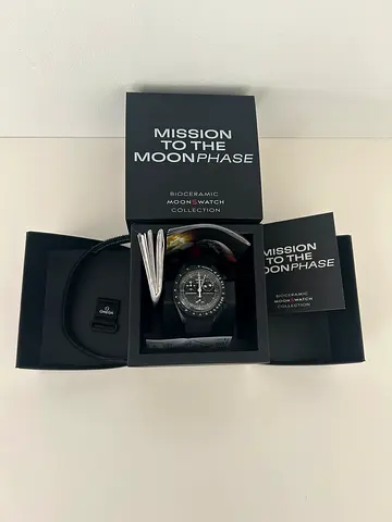 Omega Speedmaster Moonphase Chronograph - Complete Box  Papers Moonswatch