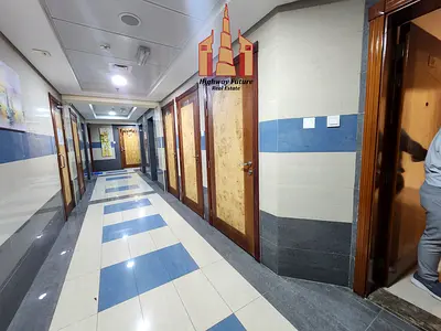 Spacious 2bhk apartment with close Hall full family building Near to sahara mall