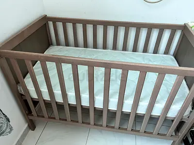Kids crib dismantled and ready for collection