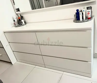 White 6-Drawer Dresser / Wide Chest in excellent condition 160 cm x 50 cm