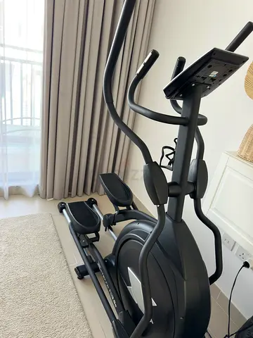 Cross trainer