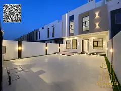 Villa directly from the owner, custom finishing, on a main street, close to all services, freehold o