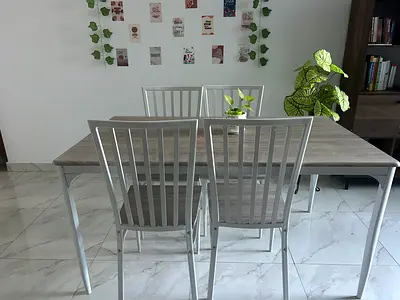 Dining table for sale