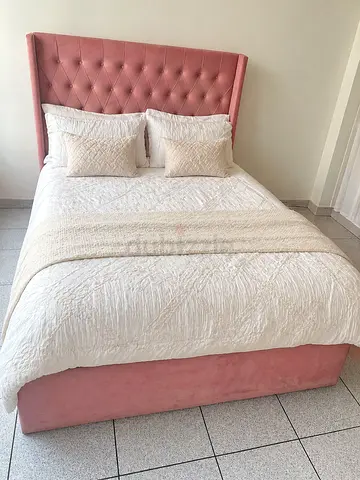 Storage bed - Pink color - AED 700