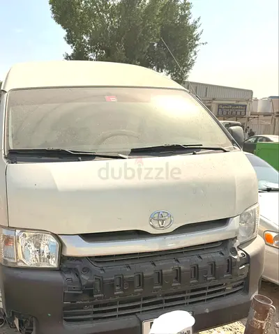 TOYOTA HIACE HIGH ROOF