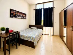 Studio Sharing available at DSO Silicon Gate 1 for Indian Female (total 2 persons only)