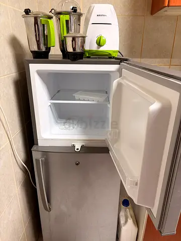 Geepas Double Door refrigerator Excellent condition and light used