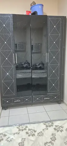 Black 4-Door Wardrobe with Mirrored Panels - Good Condition urgent sale