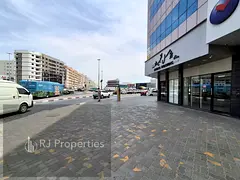 Very Prime location - Maid rood side - family area - suitable for All kinds of businesses