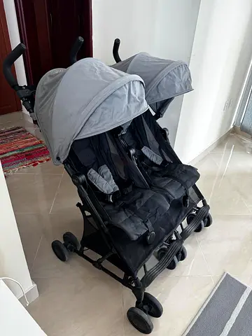 Double stroller travel friendly