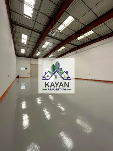 A premium opportunity to lease a high quality industrial warehouse that combines cleanliness