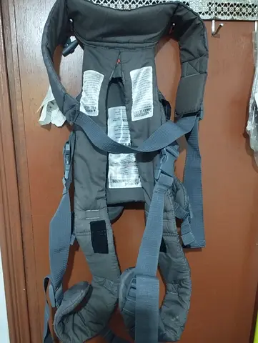 Baby carrier hip seat