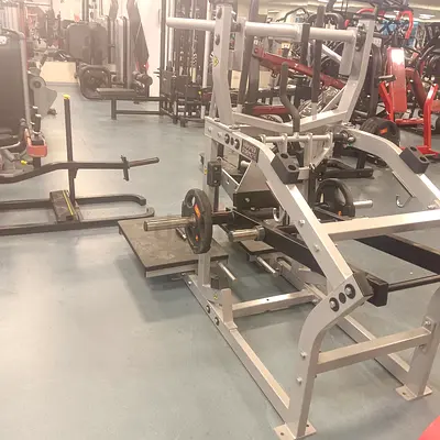 Plate-loaded Lever Gym Machine — Commercial Grade