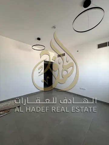 للسكن الراقي بالمجاز 2 – غرفتين وصالة (ثاني ساكن) بموقع استراتيجي، خزائن بالحائط وتسهيلات حتى 6 دفعات! الوصف العام: فرصة نادرة للسكن في واحدة من أكثر
