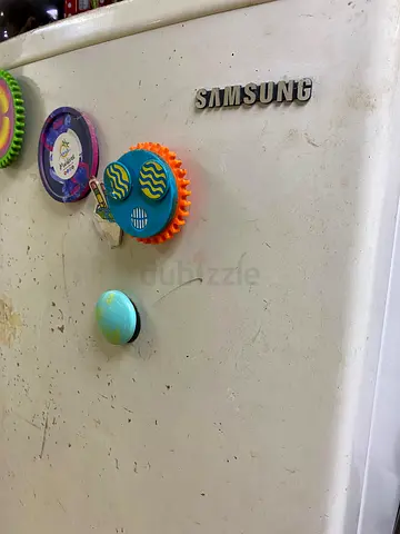 SamSung Fridge - 100 only - working cooling condition