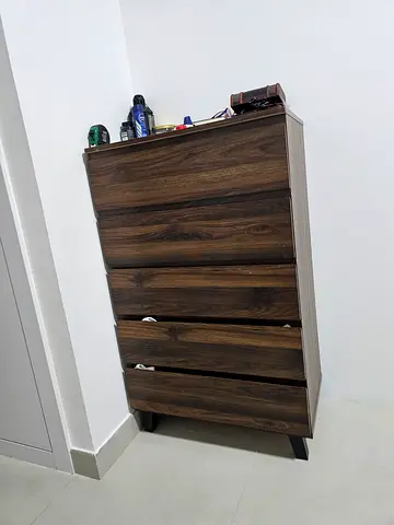 5-Drawer Wooden Dresser / Chest of Drawers in Dark Walnut Finish