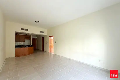 Ready to Move in | Spacious | Close to Metro
