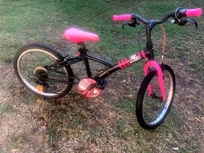 Btwin Kids 20-inch Bicycle — Good Condition