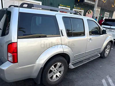 Well maintained full option Pathfinder2011 LE