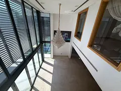 Vacant / Spacious BUA/ With lift / Private pool