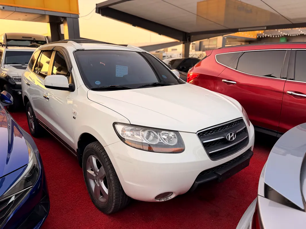 Hyundai Santa Fe 2007 — photo 1 of 6