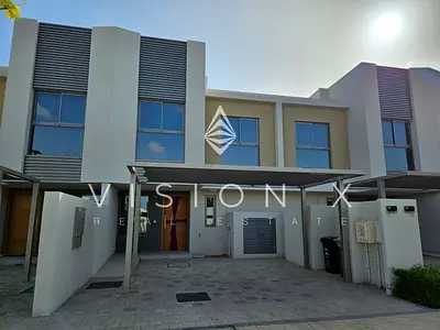 Luxury Townhouse | Brand New | Modern Finishes