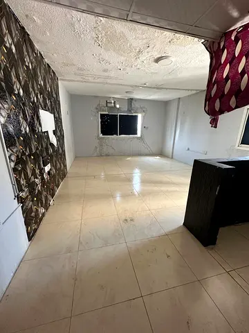 The finest and most luxurious studio in Al Majaz 2, located on the main street, close to services, with one bathroom and free maintenance. Suitable fo