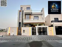 Villa overlooking two streets, two floors and a roof, classic design, price including registration f
