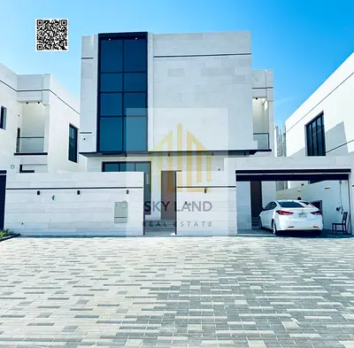 Registration included - Prime location - Two floors & roof