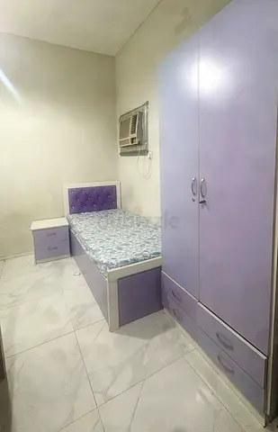 Bed space for working ladies