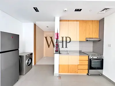 Spacious studio with all kitchen appliances// luxury living// All Amenities