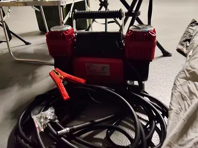 Tyre compressor