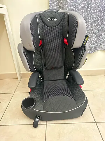Graco Highback Booster Car Seat — Good Condition