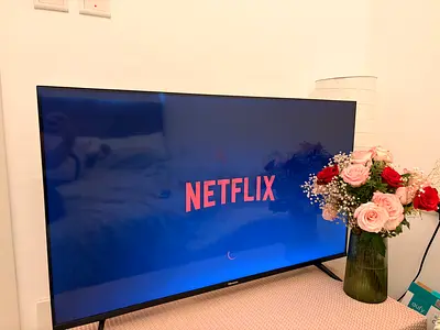 HISENSE 38-inch LED TV in Excellent Working Condition SMART TV